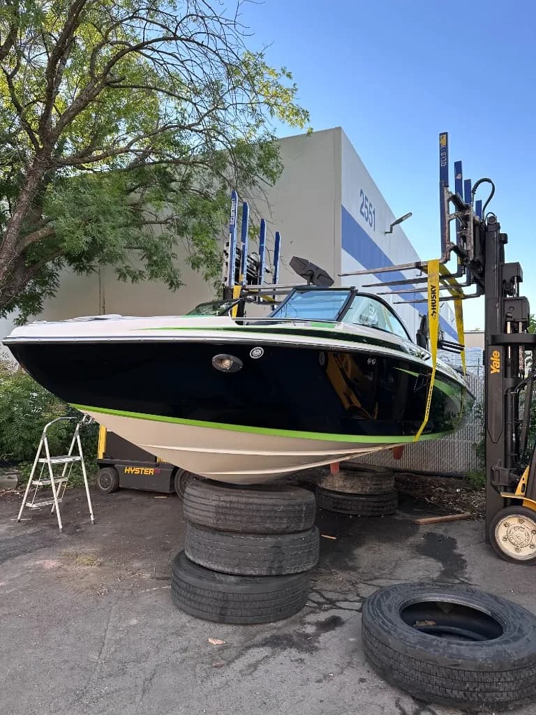 Ski Boat — Hull Oxidation — after