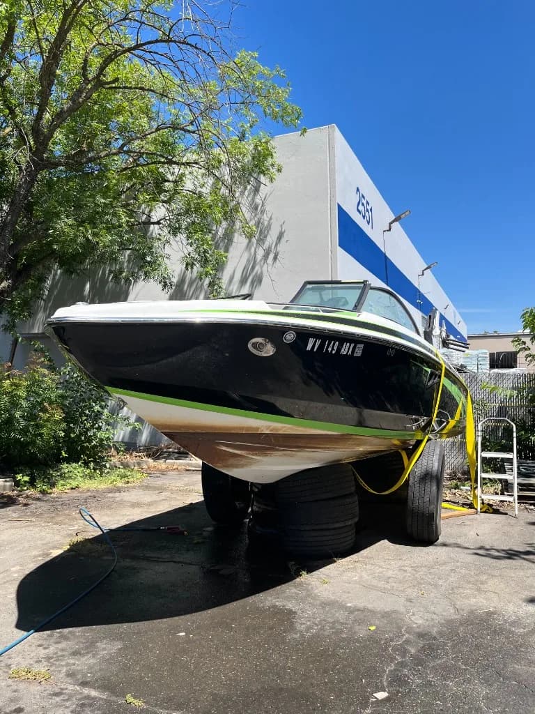Ski Boat — Hull Oxidation — before